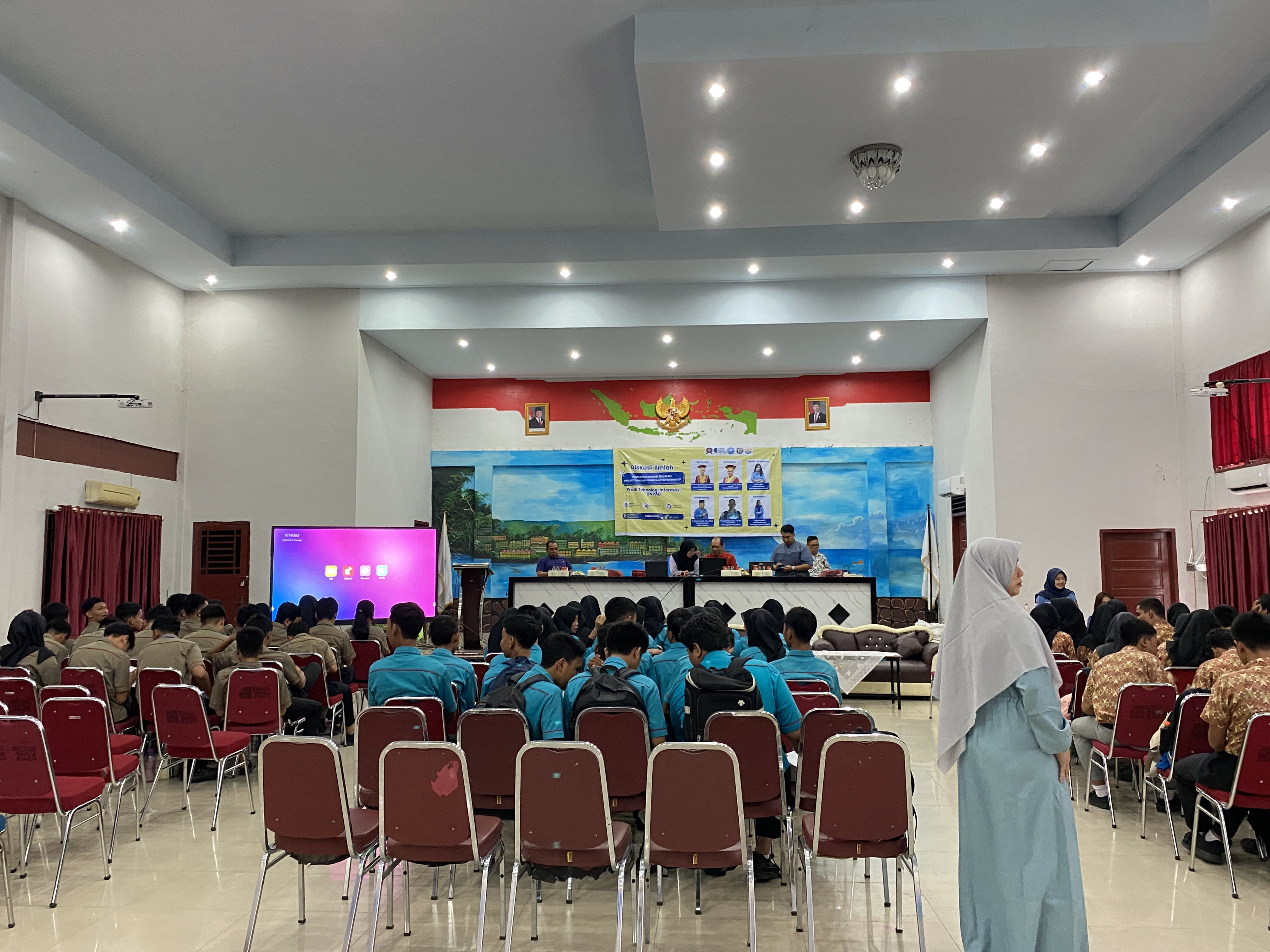 Dokumentasi Diskusi Ilmiah di SMK N 9 Medan (2)